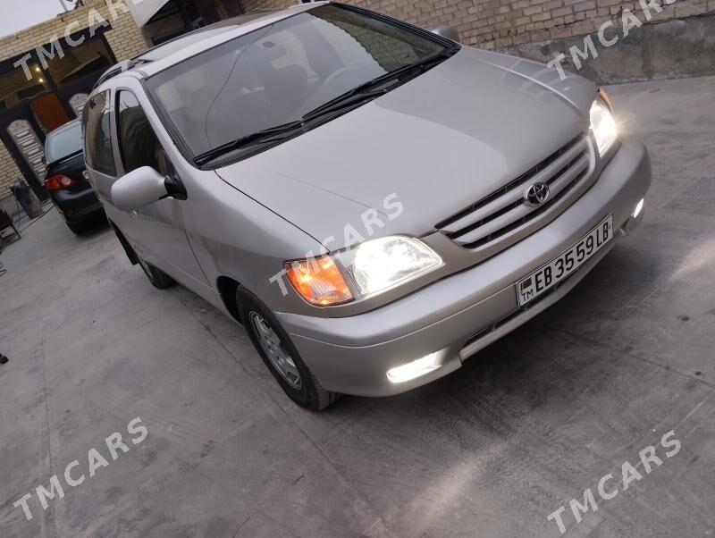 Toyota Sienna 2001 - 150 000 TMT - Farap - img 2