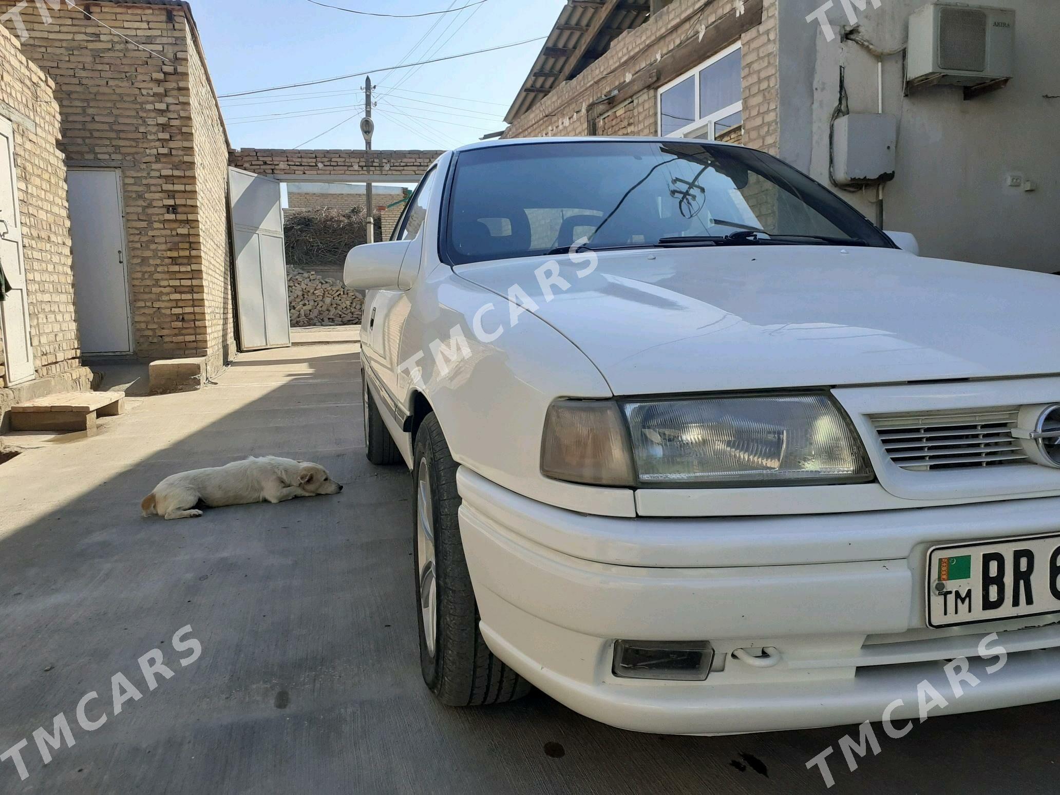 Opel Vectra 1993 - 45 000 TMT - Çärjew - img 2