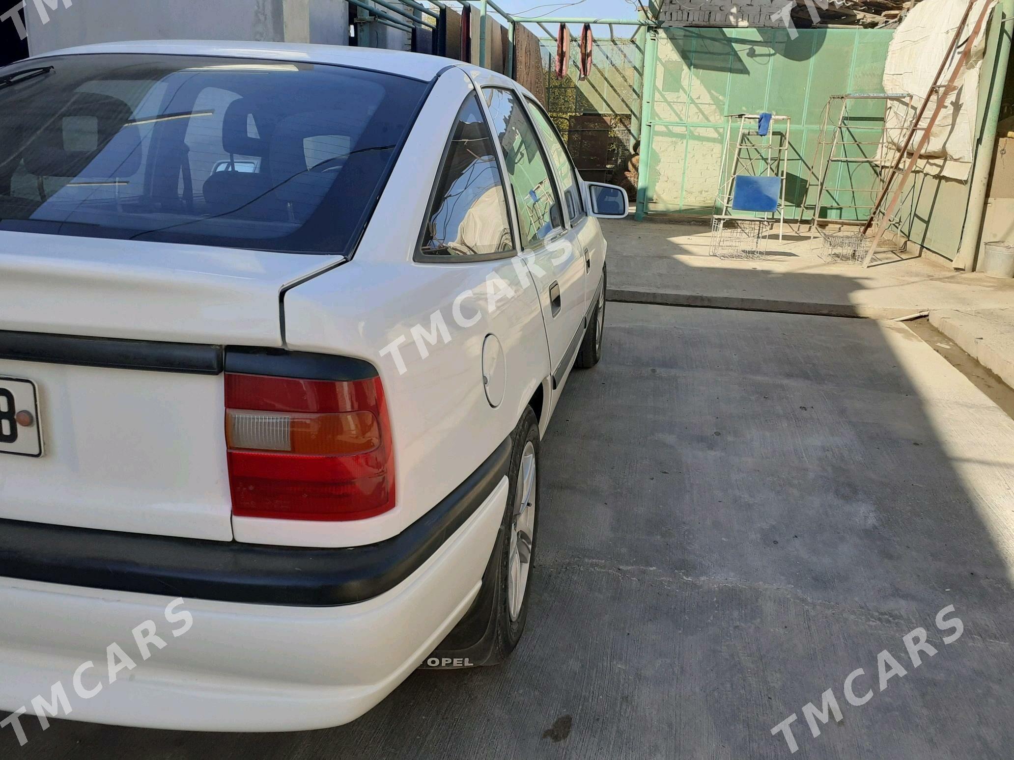 Opel Vectra 1993 - 45 000 TMT - Çärjew - img 3