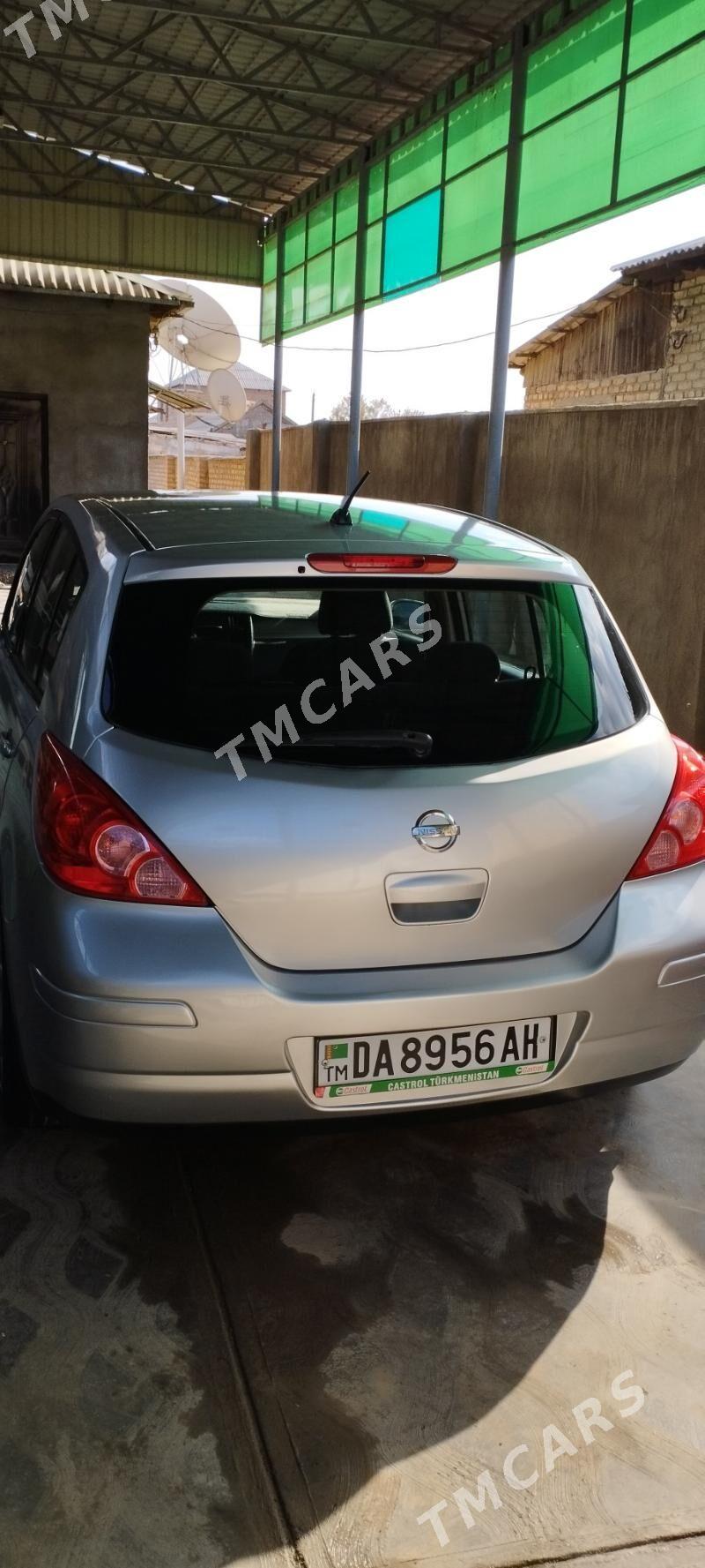 Nissan Versa 2010 - 90 000 TMT - Теджен - img 5