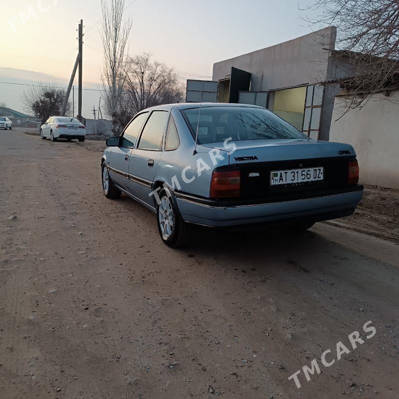 Opel Vectra 1990 - 35 000 TMT - Гурбансолтан Едже - img 3