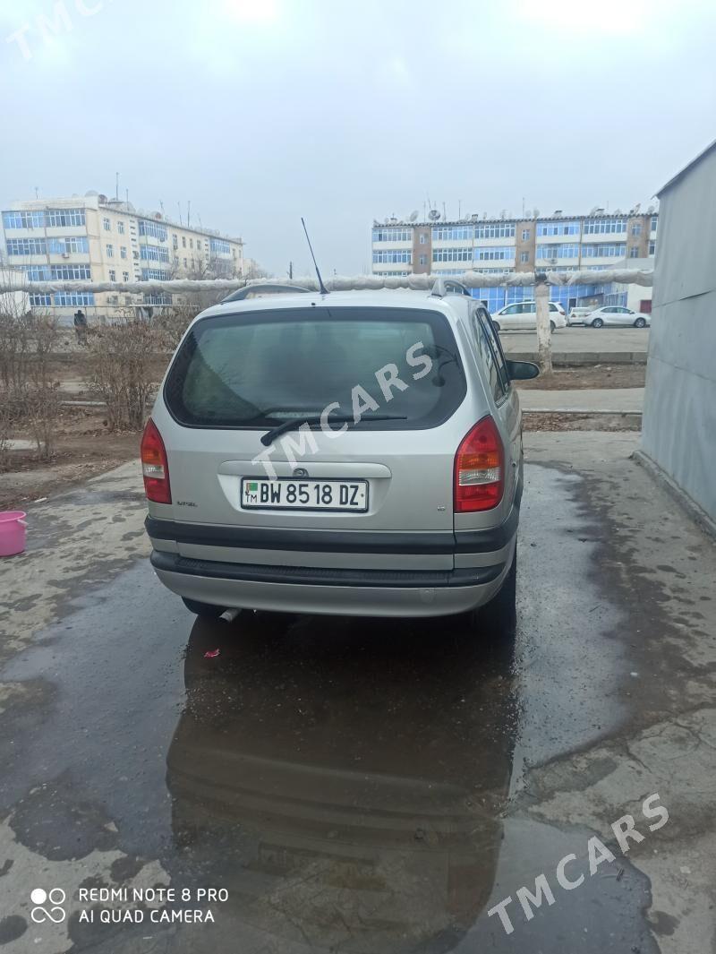 Opel Zafira 2002 - 86 000 TMT - Дашогуз - img 4