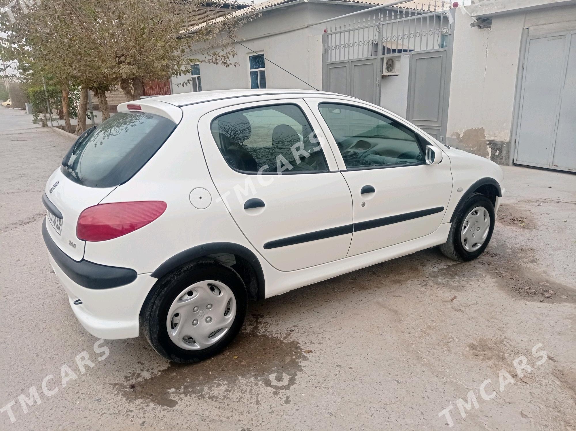 Peugeot 206 2010 - 70 000 TMT - Ak bugdaý etraby - img 4