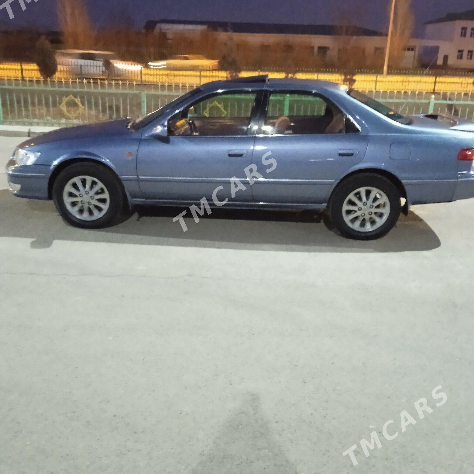 Toyota Camry 2000 - 160 000 TMT - Дашогуз - img 3