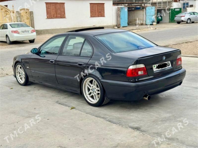 BMW E39 2000 - 140 000 TMT - Балканабат - img 5