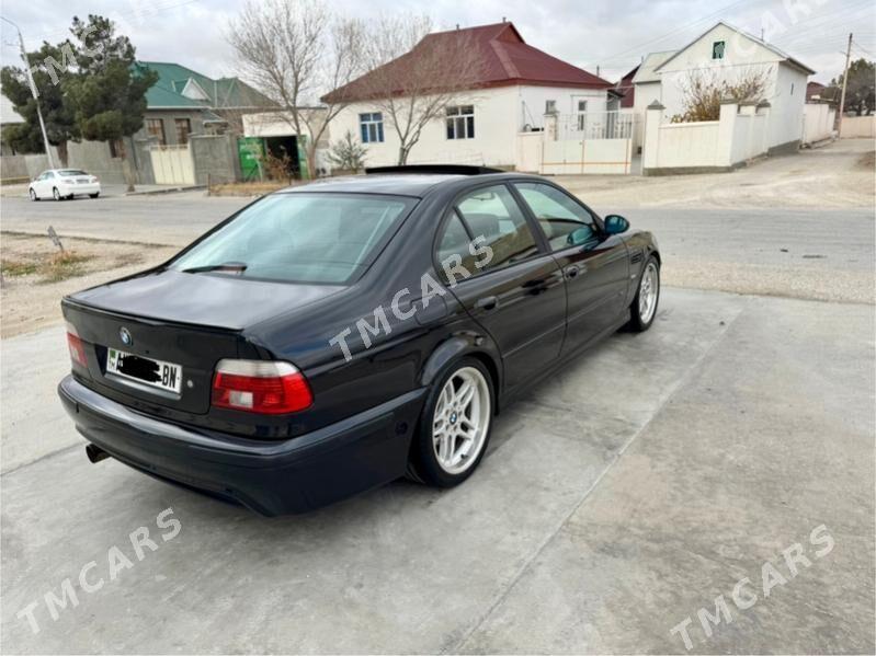 BMW E39 2000 - 140 000 TMT - Балканабат - img 2