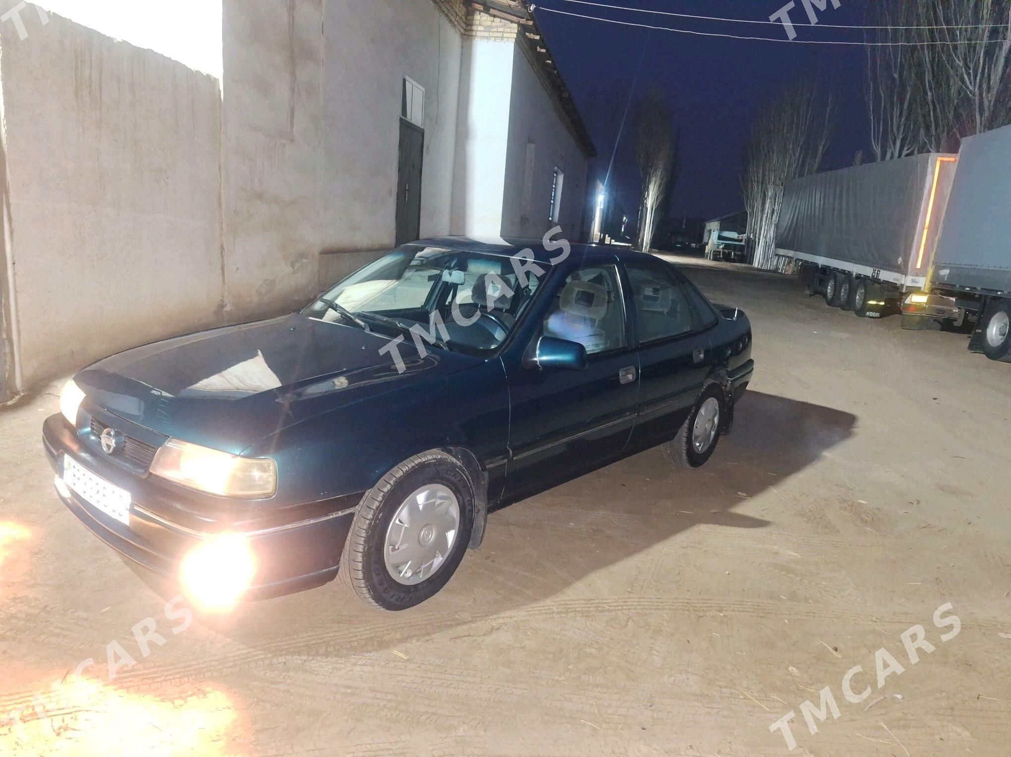 Opel Vectra 1994 - 40 000 TMT - Гурбансолтан Едже - img 2