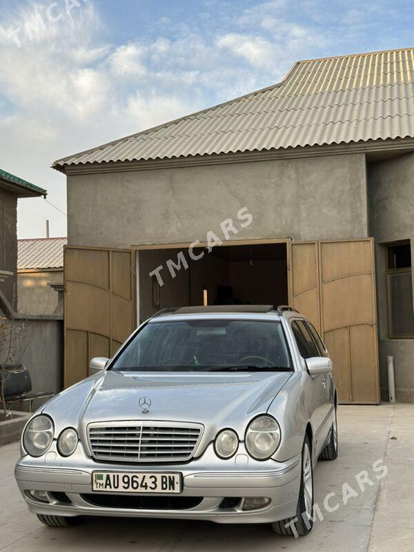 Mercedes-Benz E320 2000 - 100 000 TMT - Gumdag - img 2