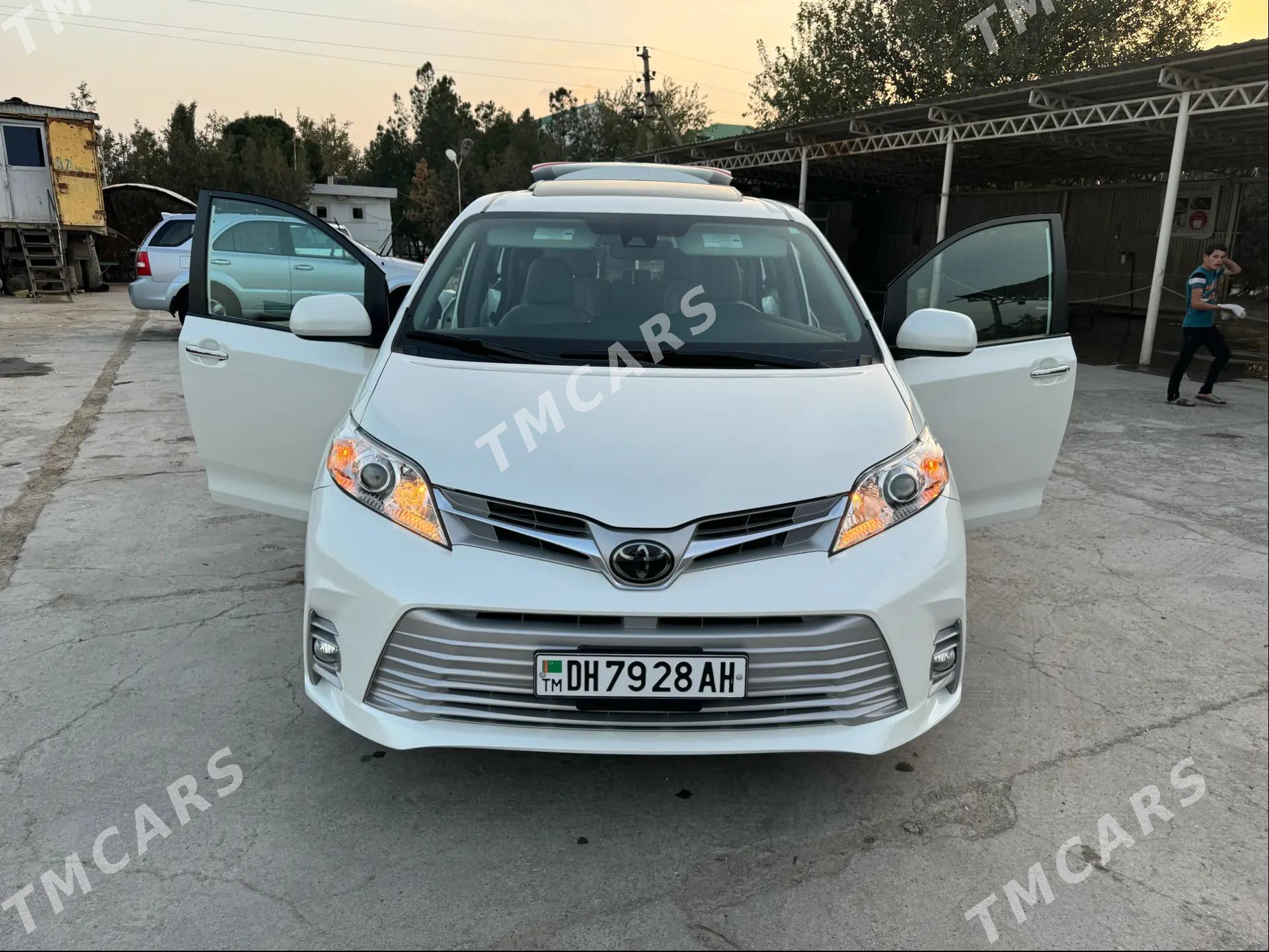 Toyota Sienna 2020 - 510 000 TMT - Ак-Бугдайский этрап - img 2