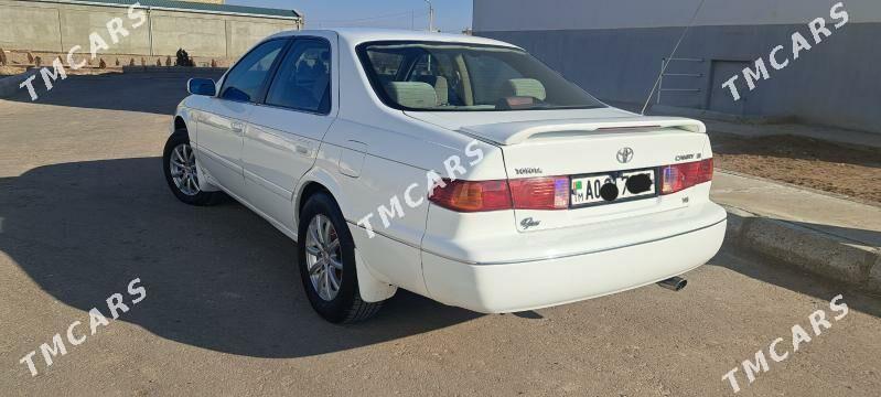 Toyota Camry 2000 - 110 000 TMT - Дашогуз - img 3