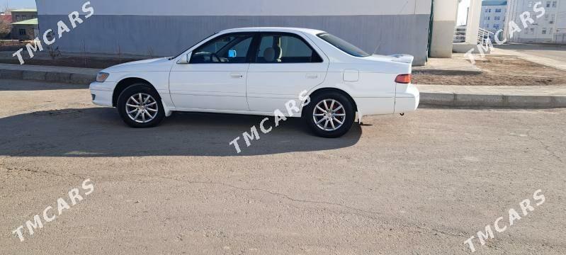 Toyota Camry 2000 - 110 000 TMT - Дашогуз - img 4