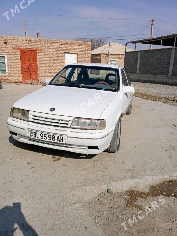 Opel Vectra 1990 - 25 000 TMT - Бахарден - img 2