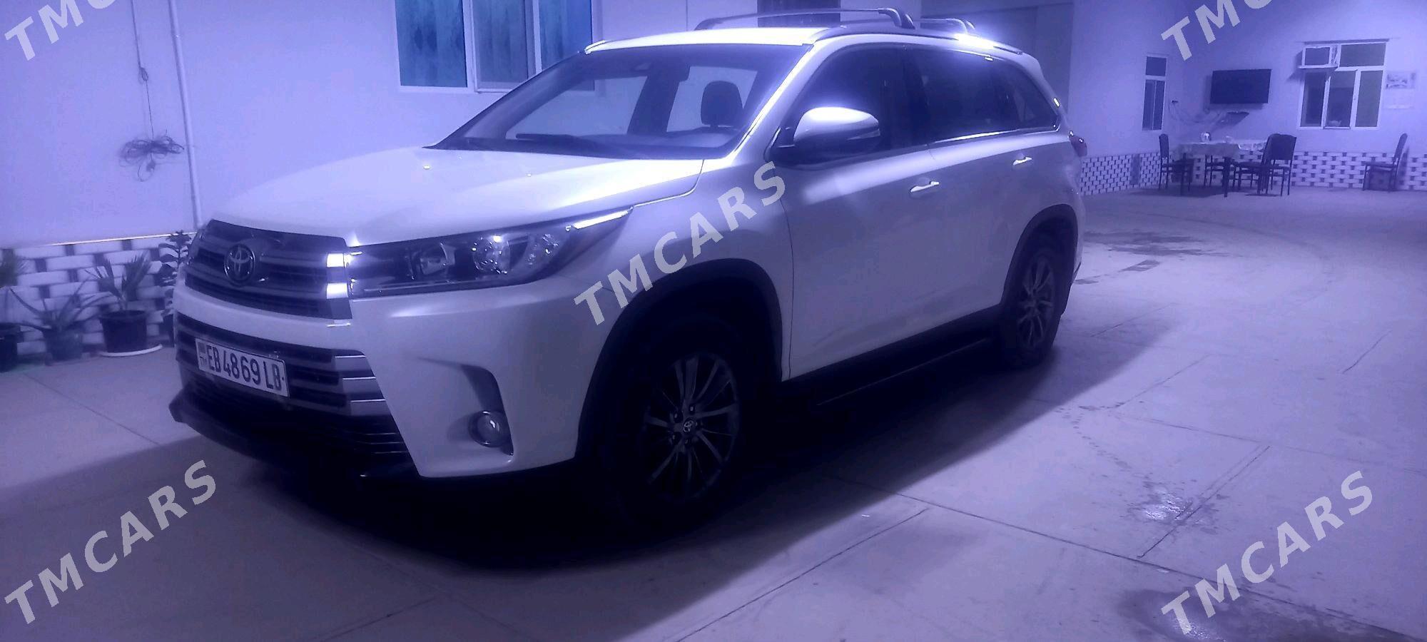 Toyota Highlander 2019 - 398 000 TMT - Türkmenabat - img 4