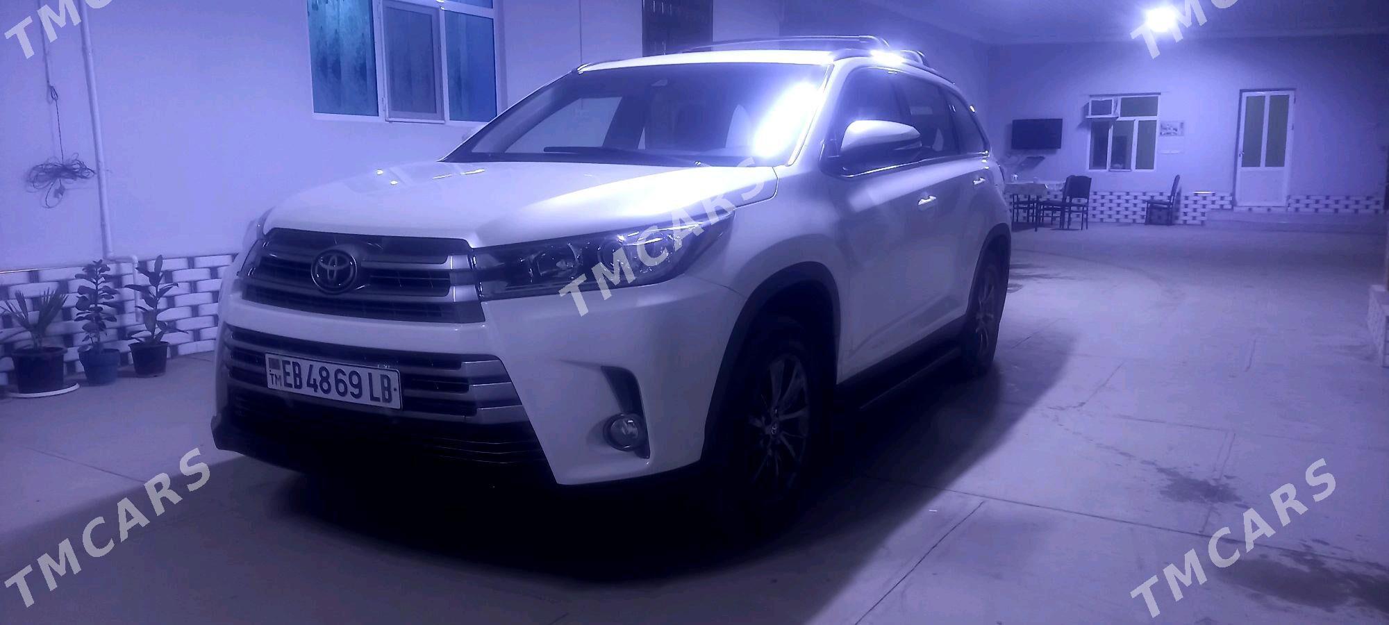 Toyota Highlander 2019 - 398 000 TMT - Türkmenabat - img 6