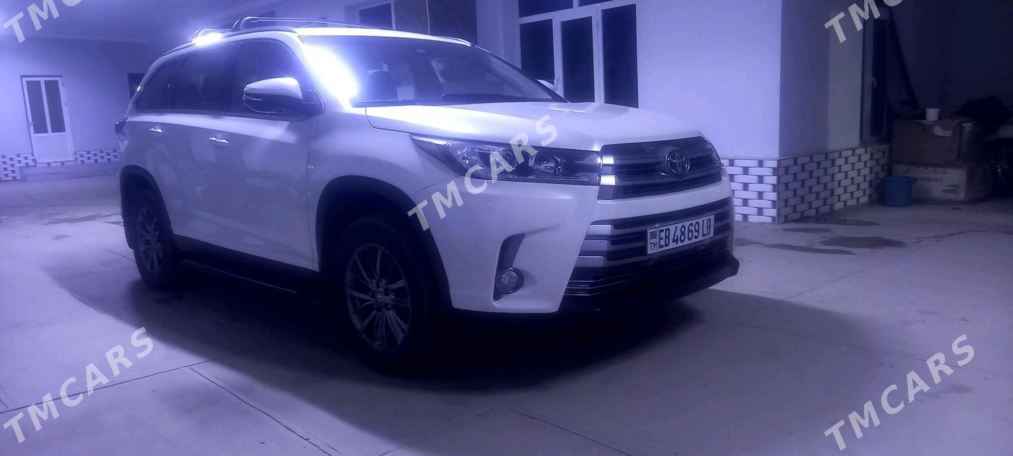 Toyota Highlander 2019 - 398 000 TMT - Türkmenabat - img 5