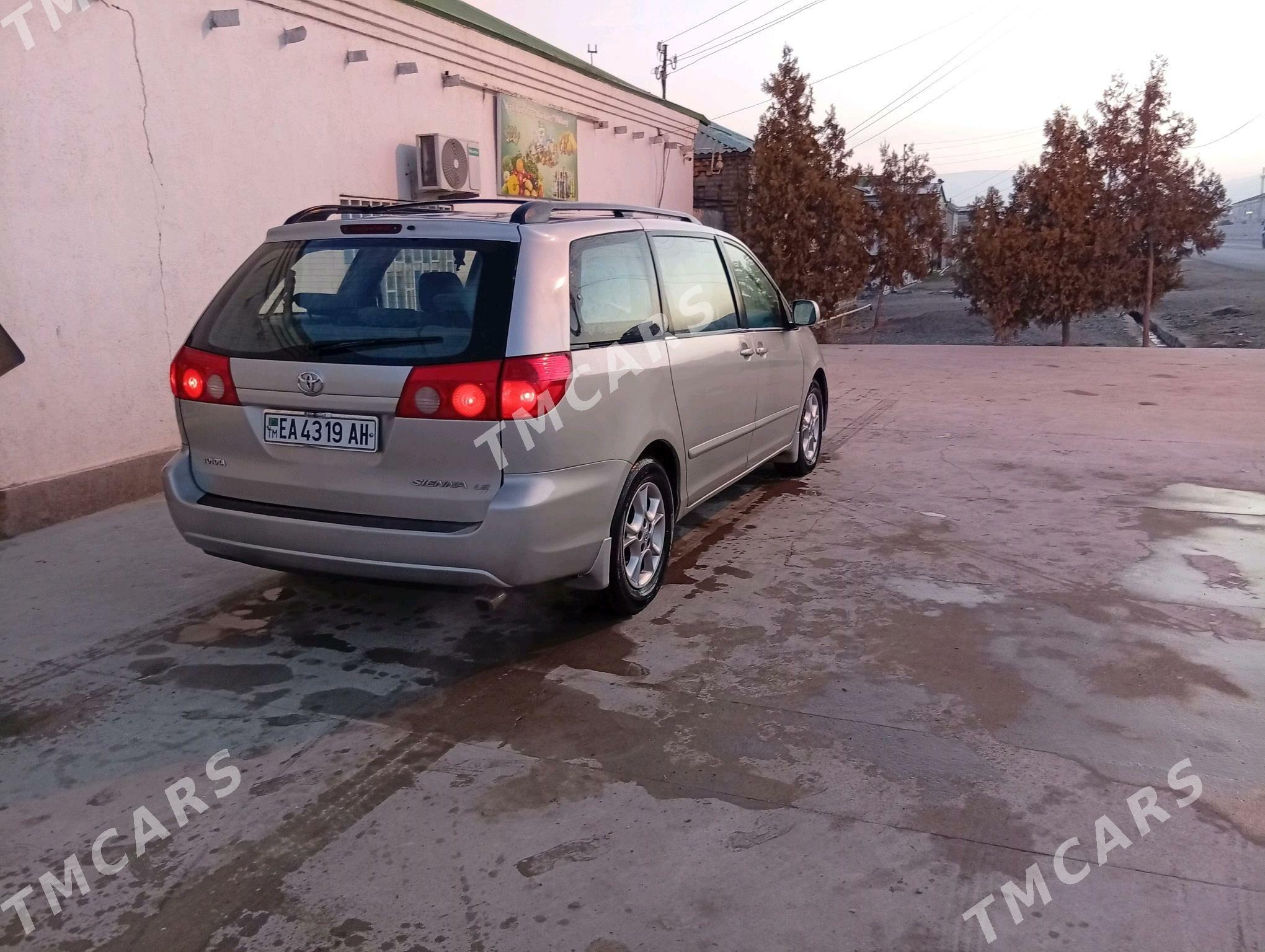 Toyota Sienna 2009 - 185 000 TMT - Бахарден - img 4