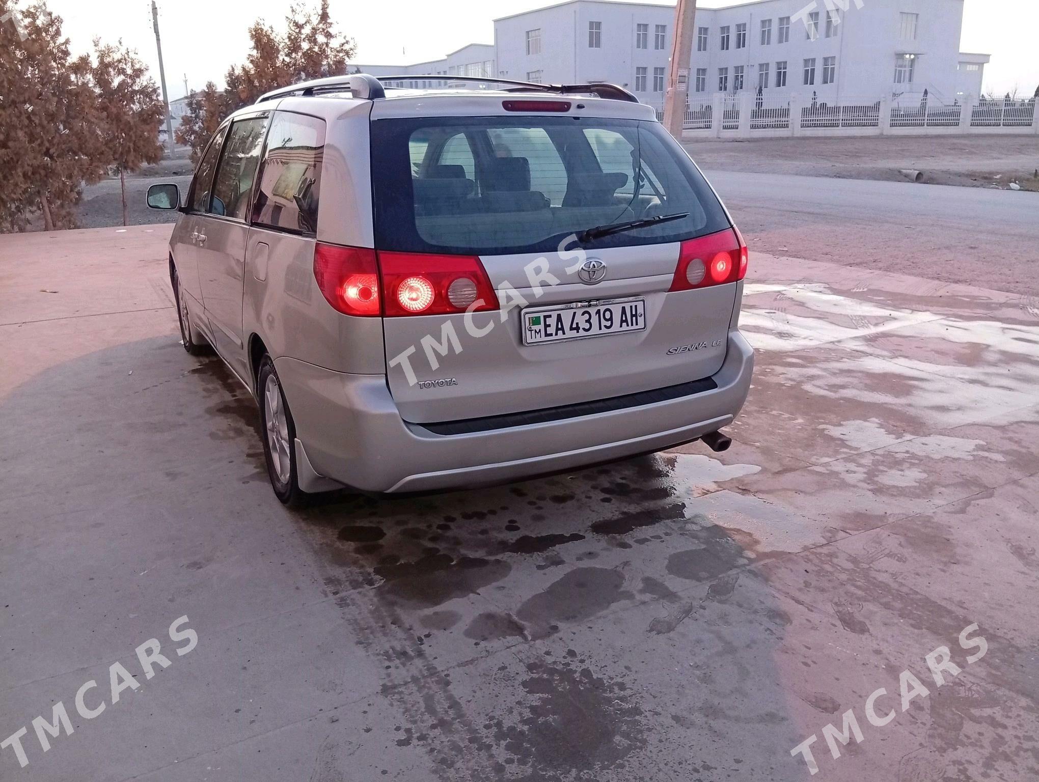 Toyota Sienna 2009 - 185 000 TMT - Бахарден - img 5