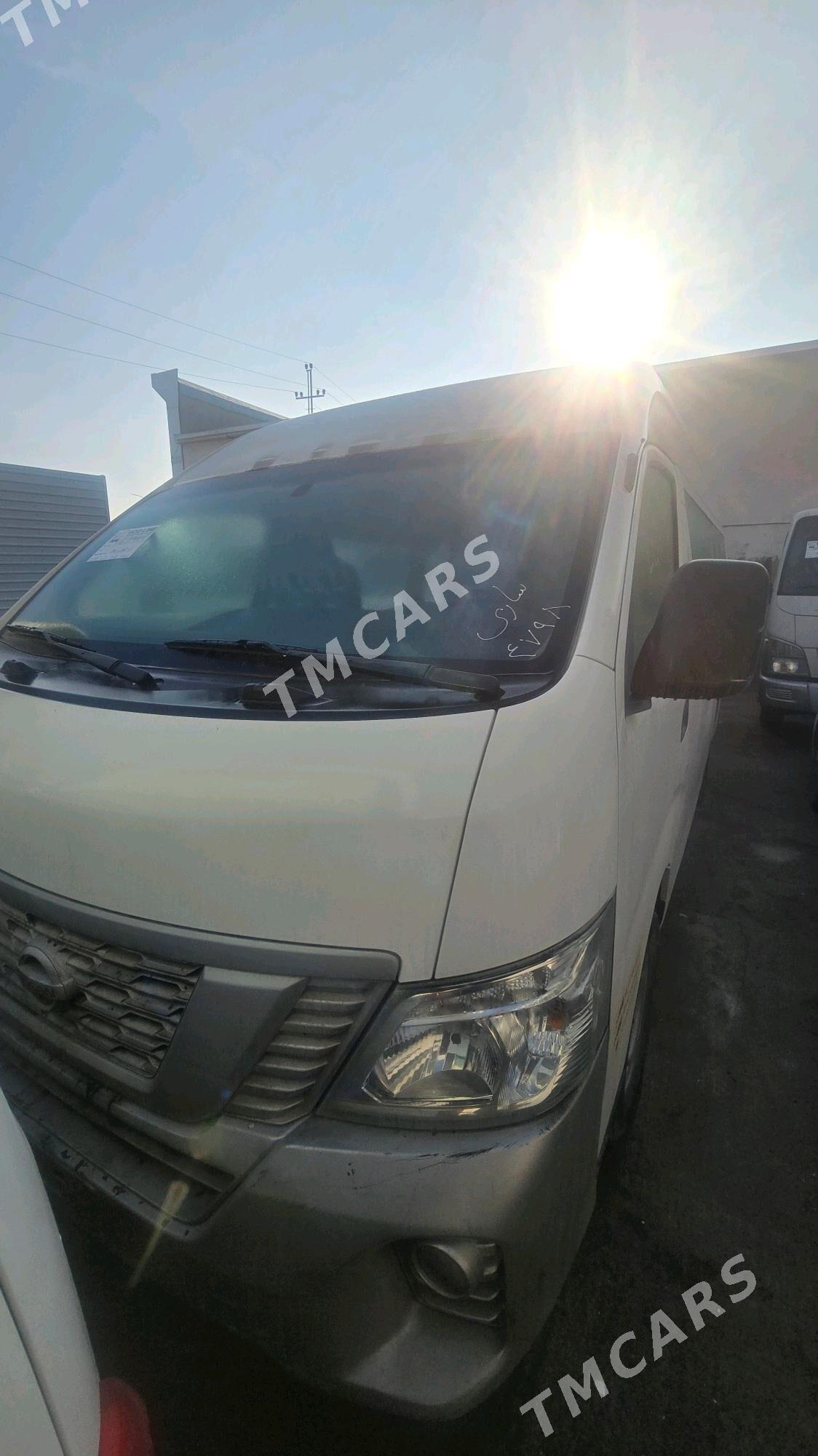 Nissan Urvan 2020 - 350 000 TMT - Мары - img 2