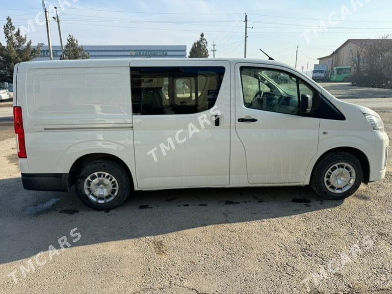 Toyota Hiace 2022 - 510 000 TMT - Мары - img 3