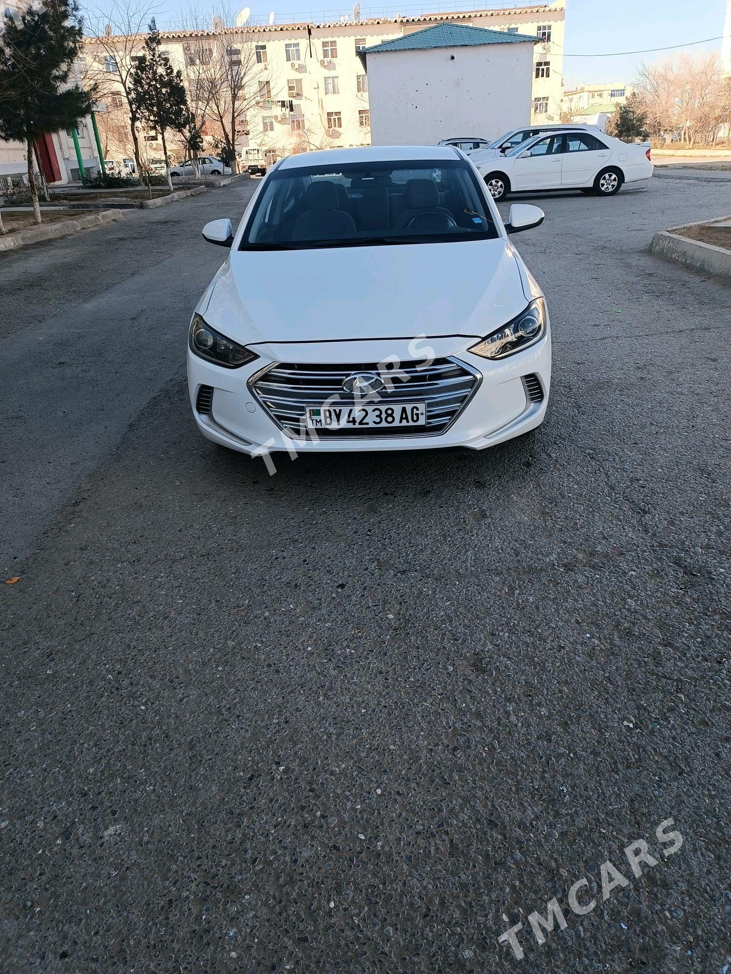 Hyundai Elantra 2017 - 170 000 TMT - Aşgabat - img 4