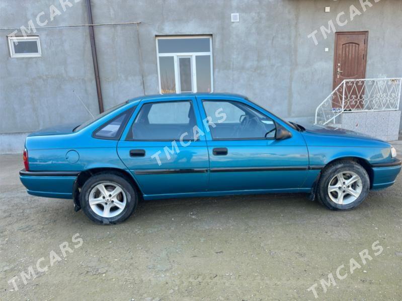 Opel Vectra 1993 - 39 000 TMT - Чарджоу - img 2