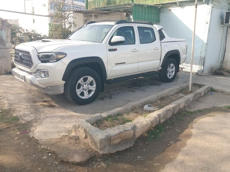 Toyota Tacoma 2019 - 360 000 TMT - Ашхабад - img 4