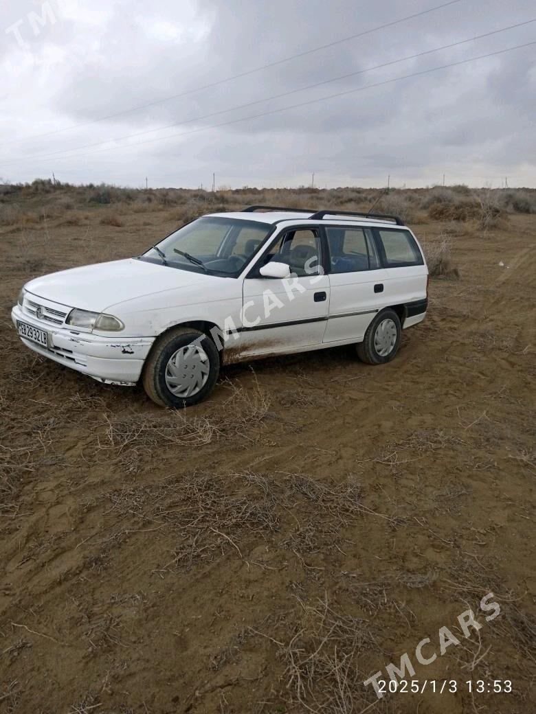 Opel Astra 1994 - 30 000 TMT - Чарджоу - img 2