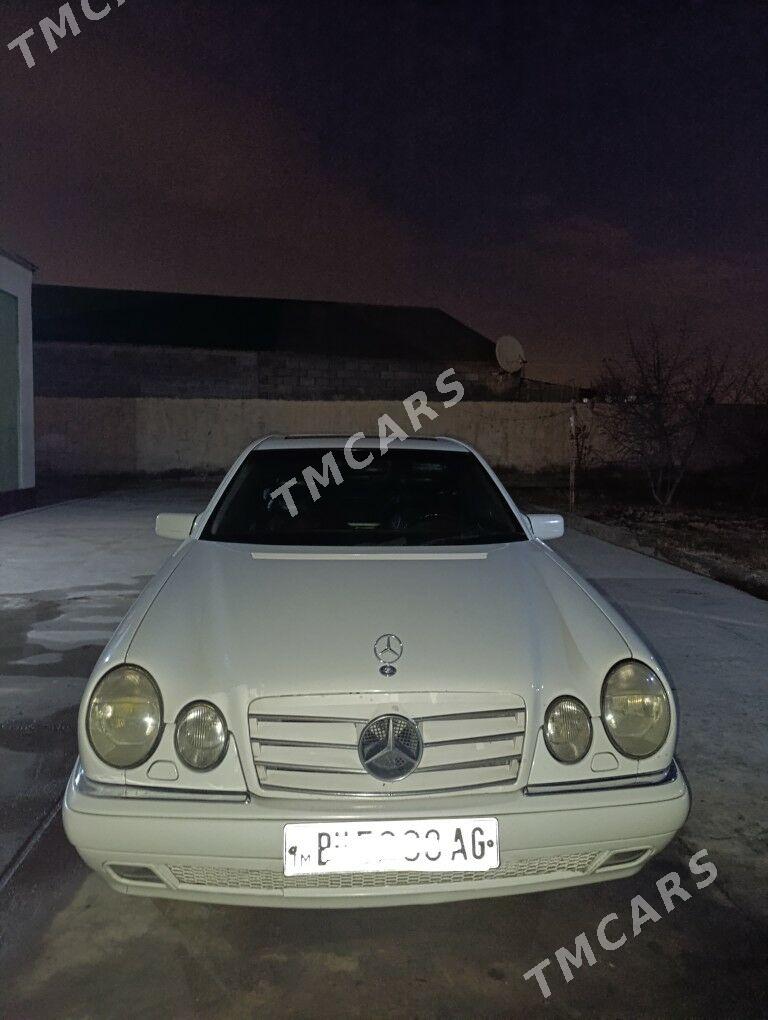 Mercedes-Benz E320 1999 - 100 000 TMT - Aşgabat - img 2