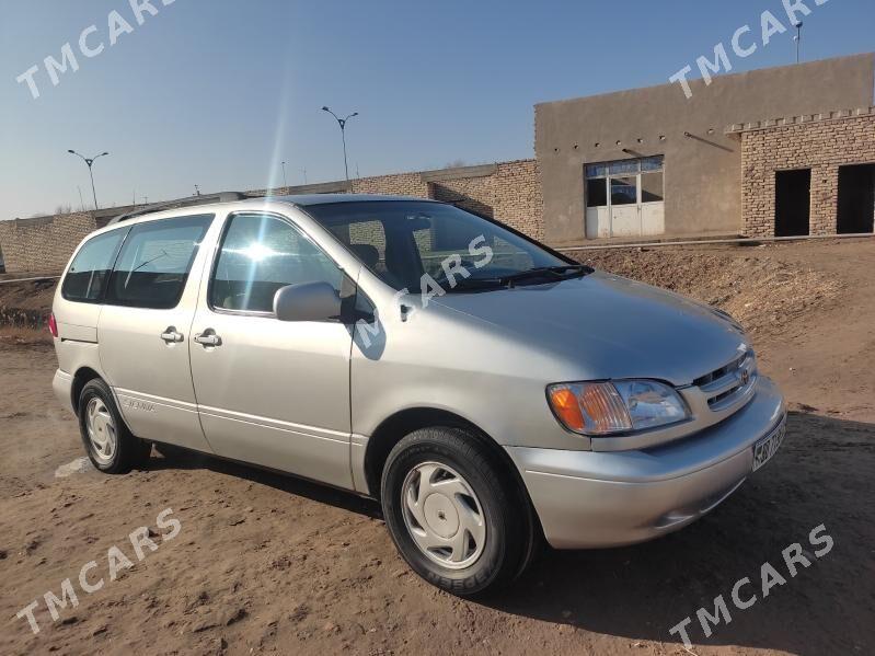 Toyota Sienna 1999 - 115 000 TMT - Кёнеургенч - img 4