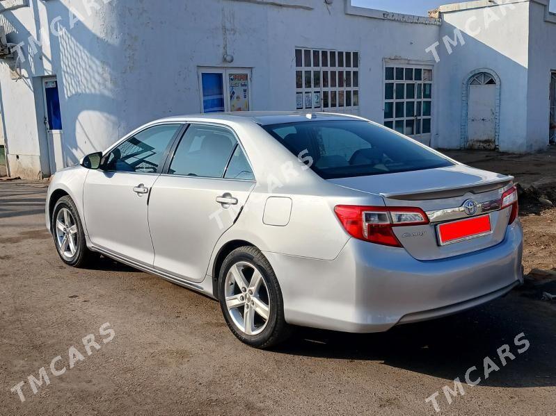 Toyota Camry 2012 - 185 000 TMT - Şabat etr. - img 2