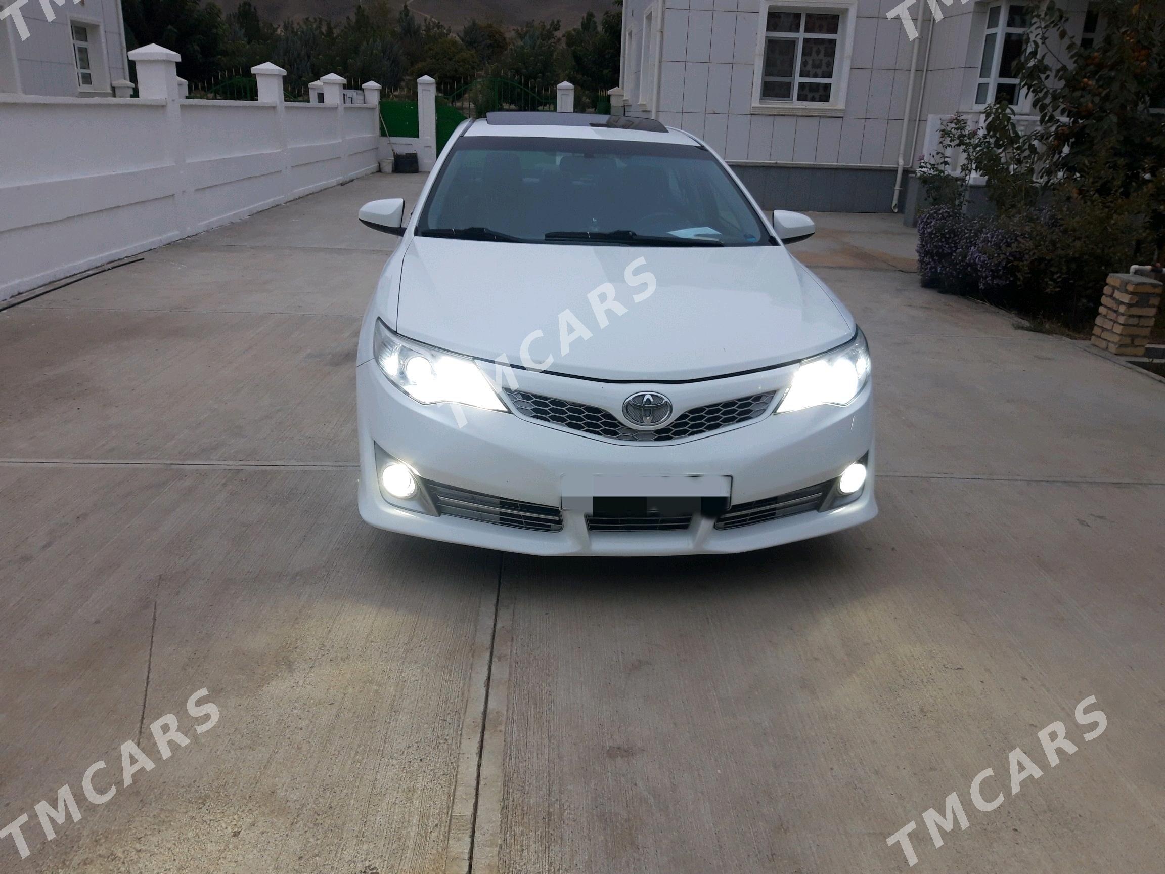 Toyota Camry 2014 - 230 000 TMT - Аркадаг - img 3