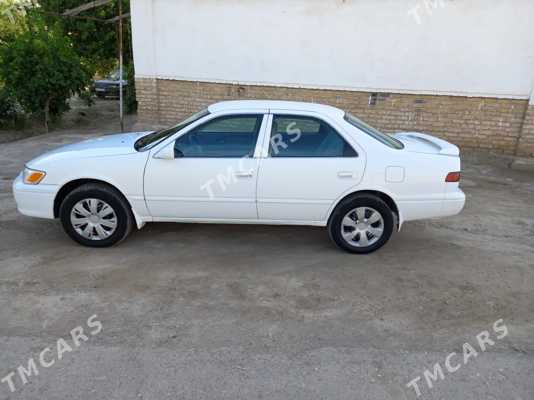 Toyota Camry 1999 - 95 000 TMT - Саят - img 4