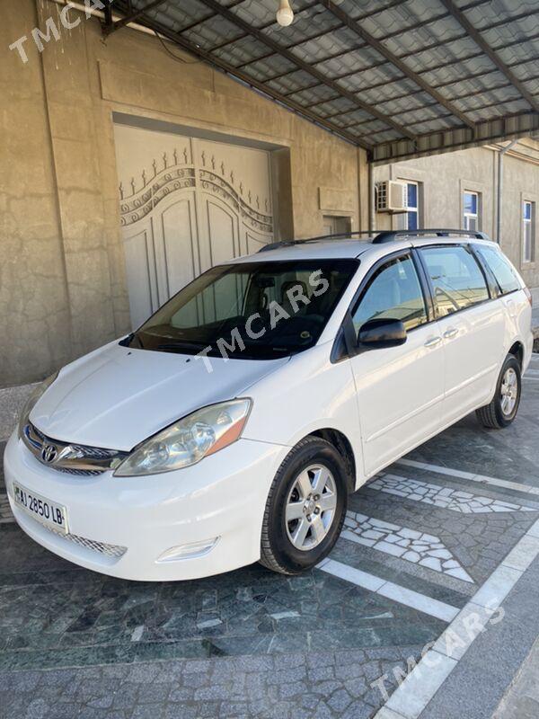 Toyota Sienna 2009 - 155 000 TMT - Türkmenabat - img 2