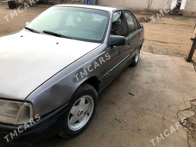 Opel Omega 1990 - 24 000 TMT - Дашогуз - img 4