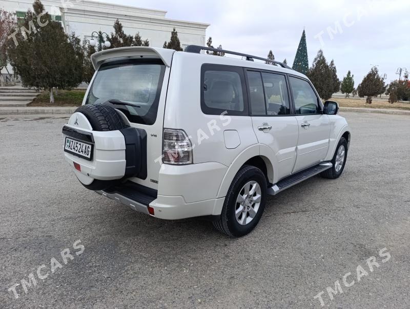 Mitsubishi Pajero 2013 - 260 000 TMT - Бахарден - img 3