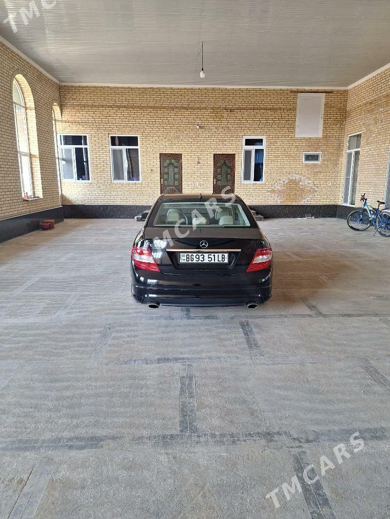 Mercedes-Benz C300 2009 - 180 000 TMT - Туркменабат - img 5