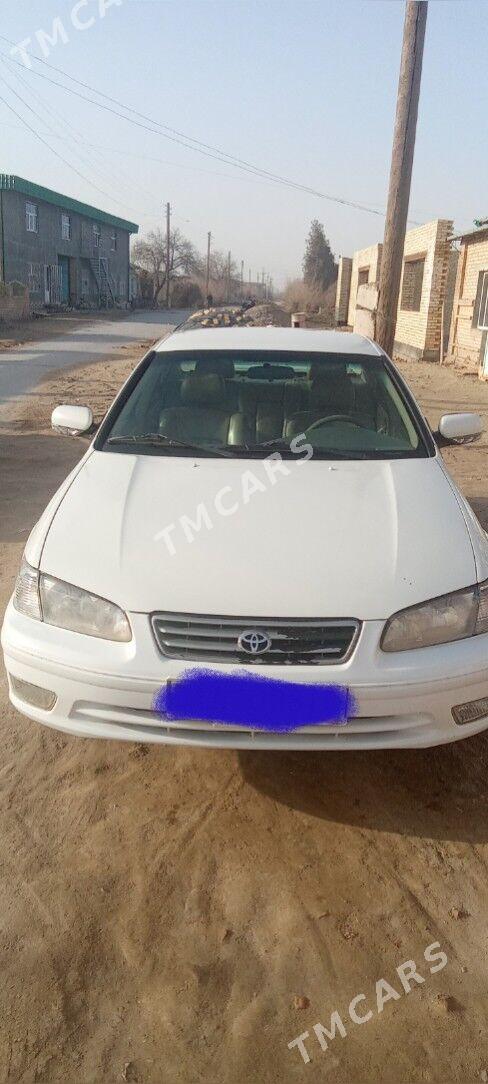 Toyota Camry 2000 - 117 000 TMT - Халач - img 2