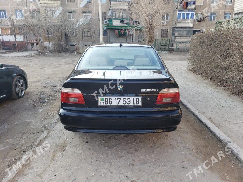 BMW E39 2003 - 100 000 TMT - Çärjew - img 5