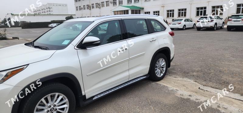 Toyota Highlander 2018 - 520 000 TMT - Aşgabat - img 4