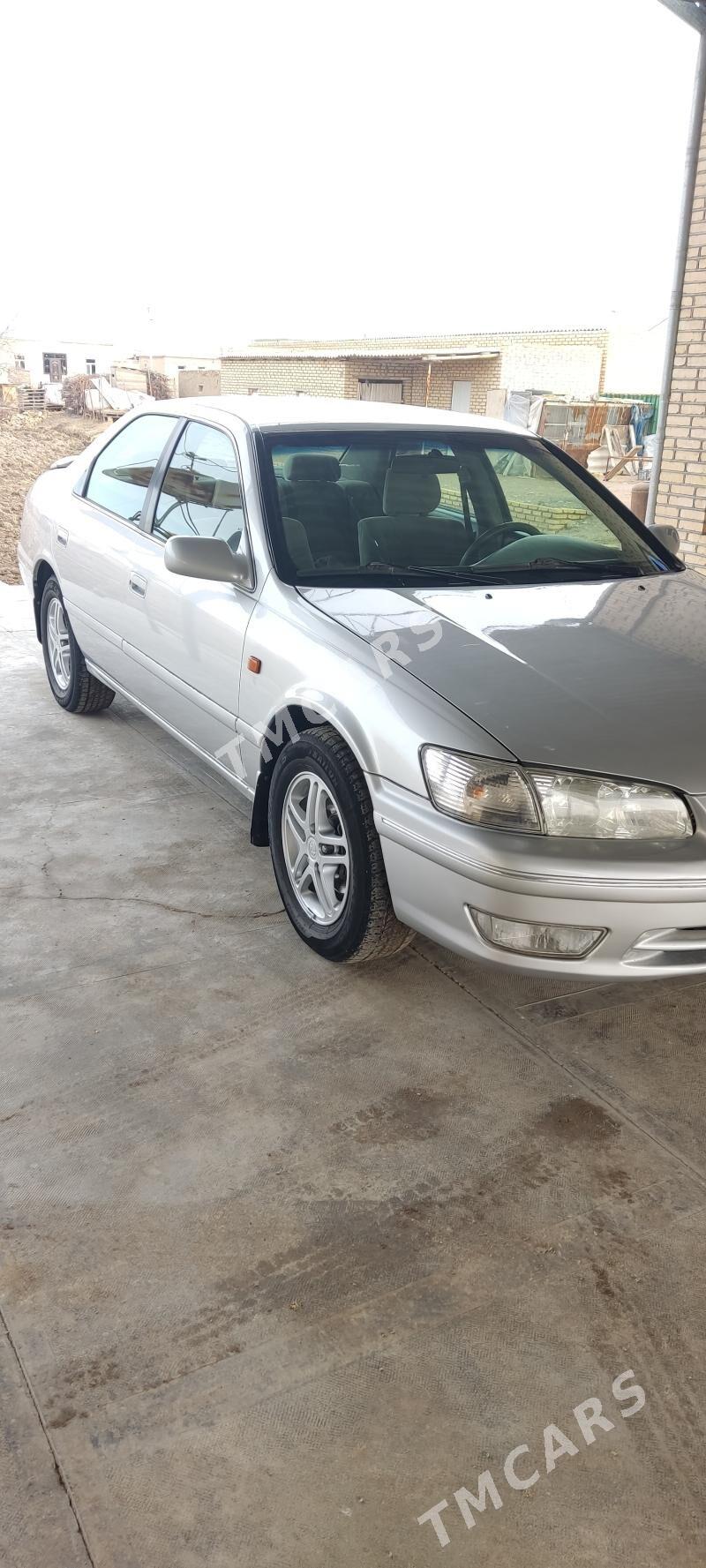 Toyota Camry 2000 - 115 000 TMT - Мургап - img 3