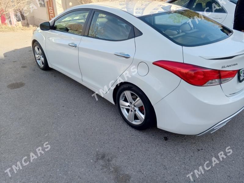 Hyundai Elantra 2013 - 160 000 TMT - Parahat 7 - img 4