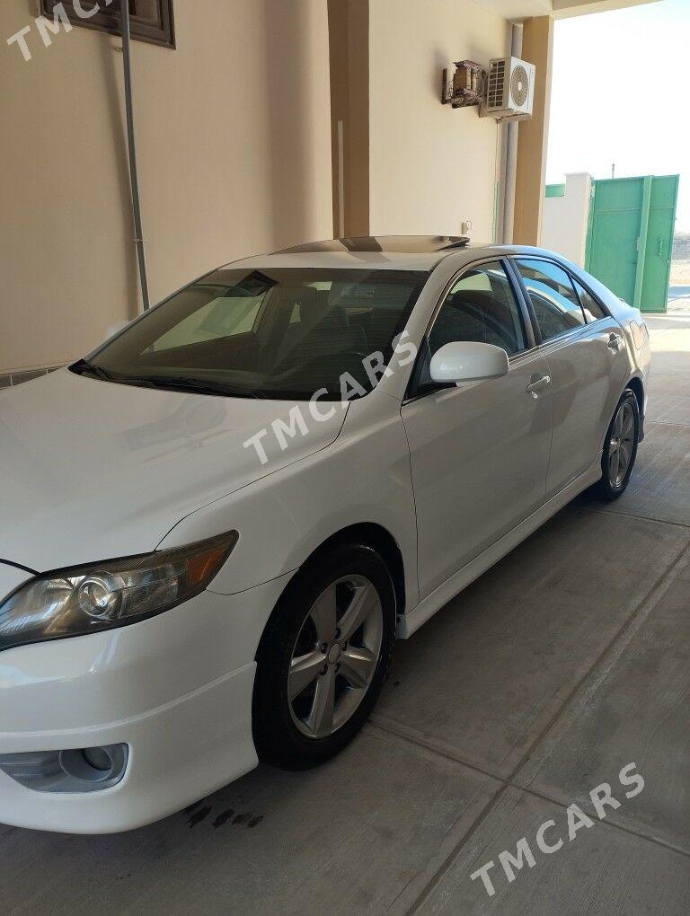 Toyota Camry 2010 - 165 000 TMT - Balkanabat - img 4