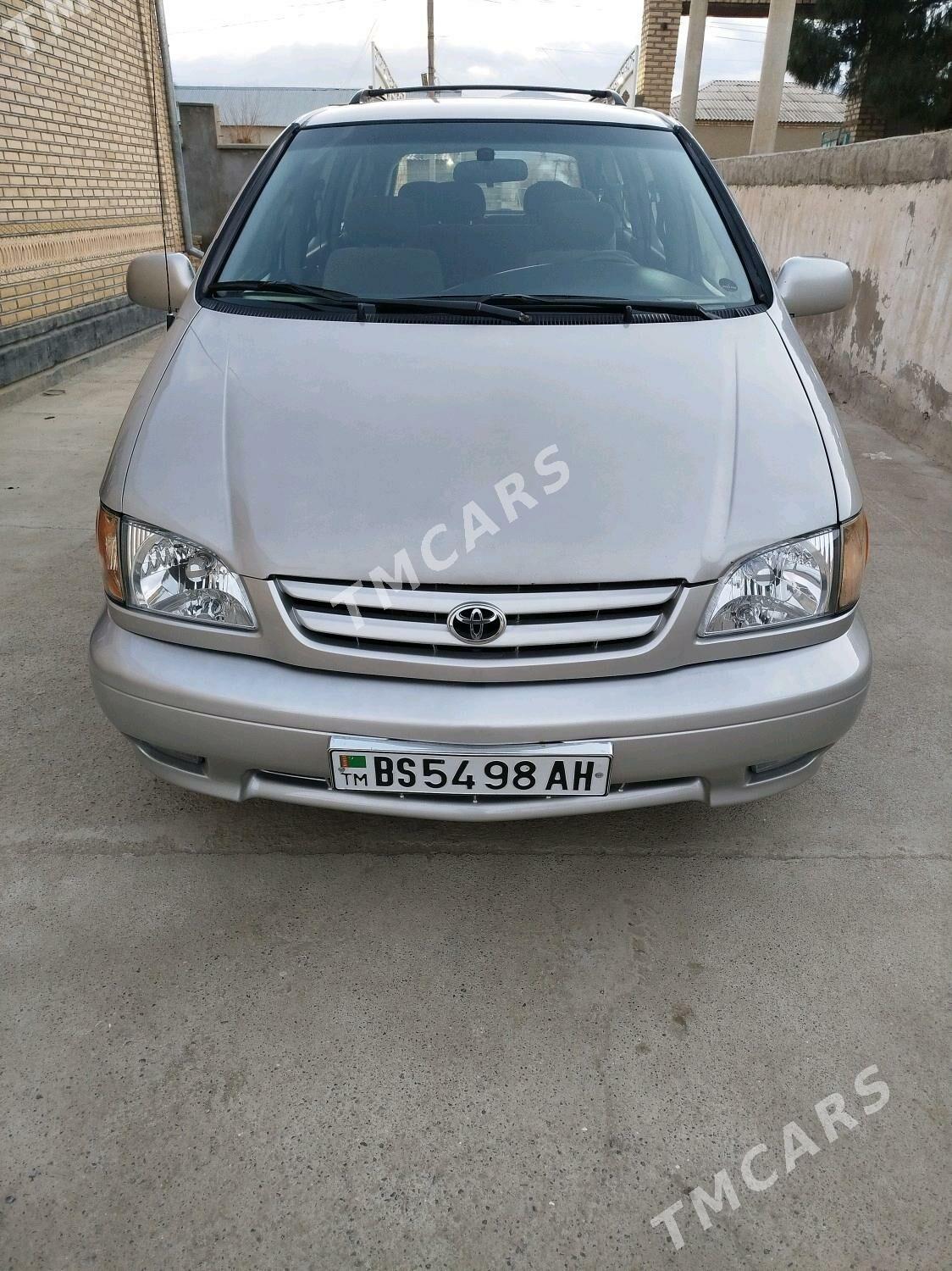 Toyota Sienna 2002 - 145 000 TMT - Бахарден - img 2