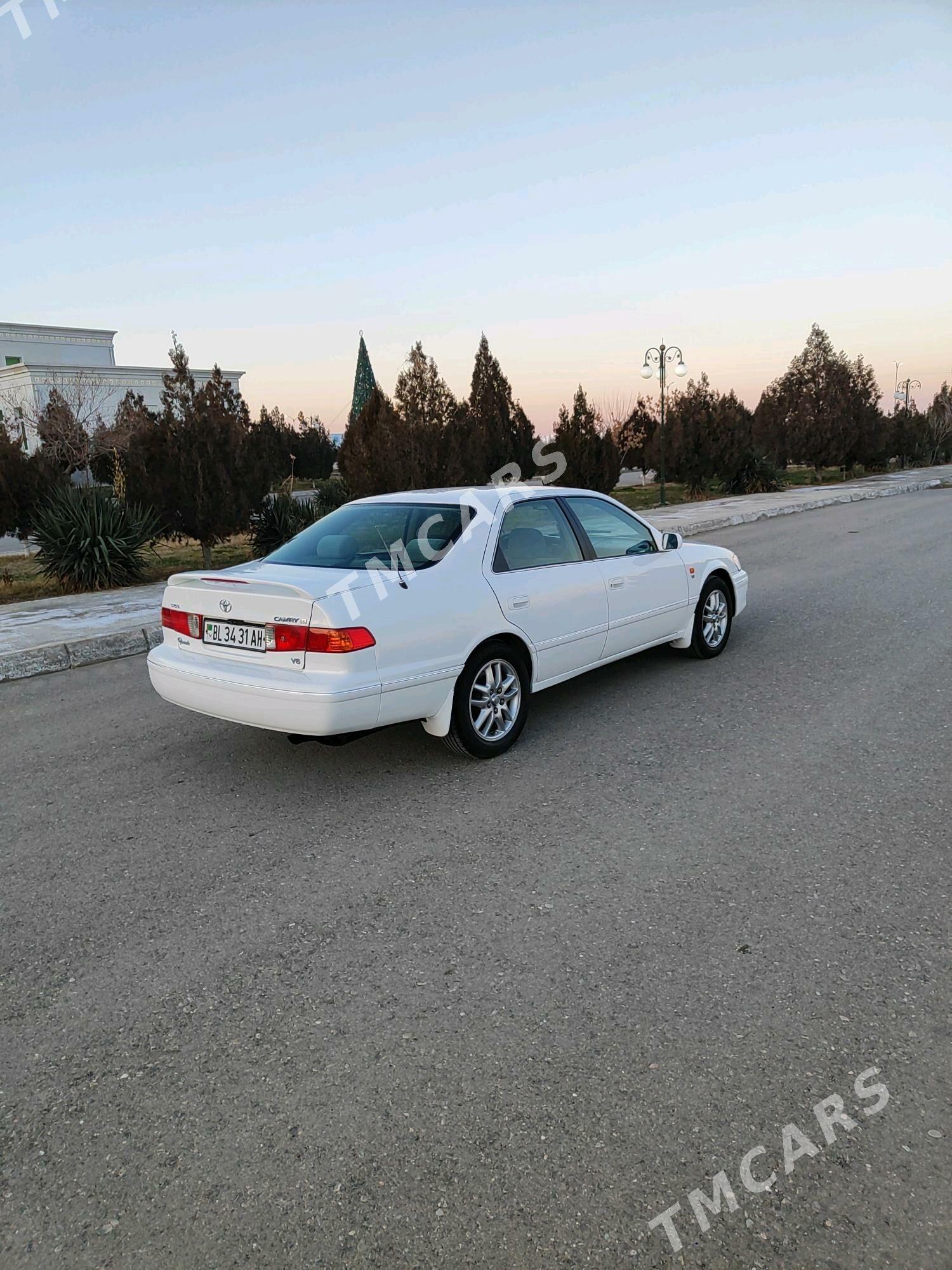 Toyota Camry 2000 - 127 000 TMT - Бахарден - img 4