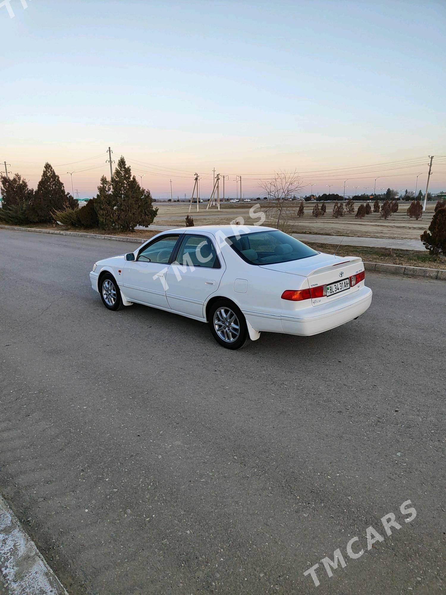 Toyota Camry 2000 - 127 000 TMT - Бахарден - img 5