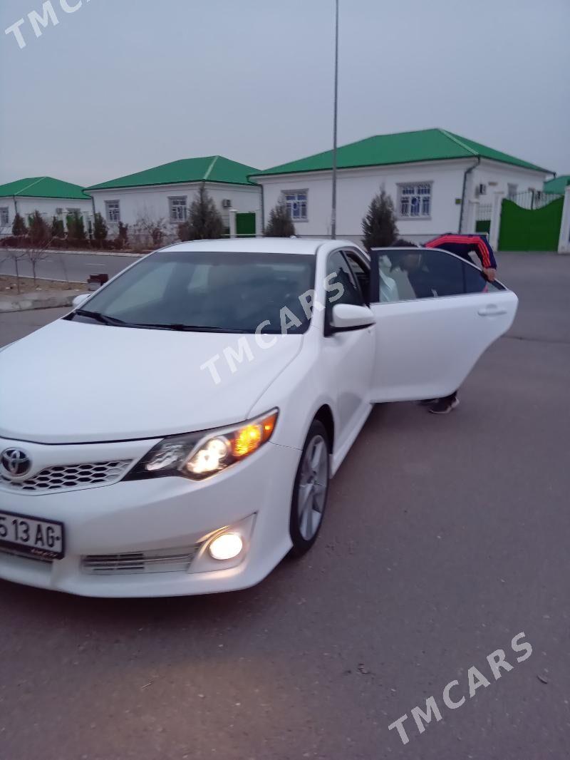 Toyota Camry 2012 - 205 000 TMT - Garabekewül - img 4