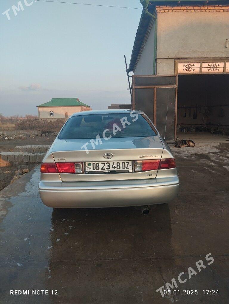 Toyota Camry 1999 - 115 000 TMT - Дашогуз - img 2