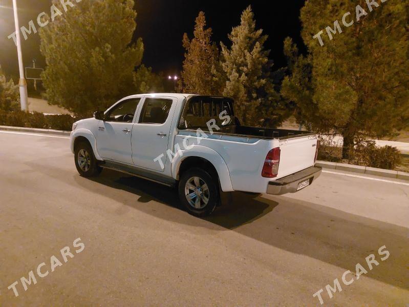 Toyota Hilux 2013 - 300 000 TMT - Türkmenbaşy - img 6