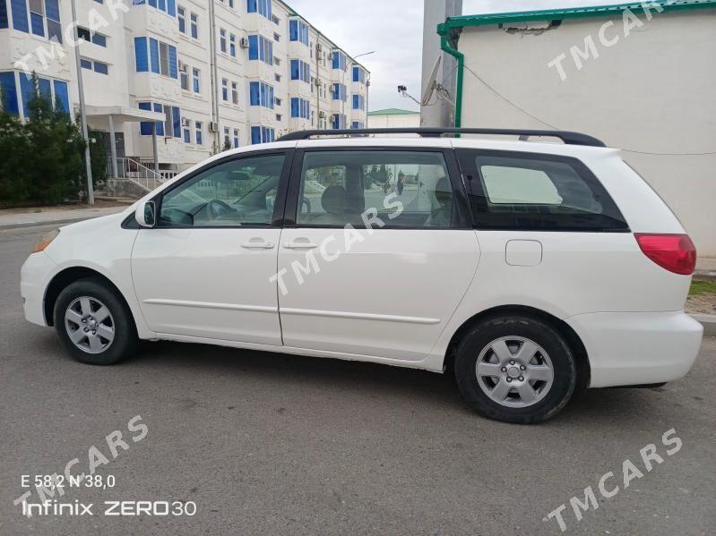 Toyota Sienna 2006 - 160 000 TMT - Büzmeýin - img 3