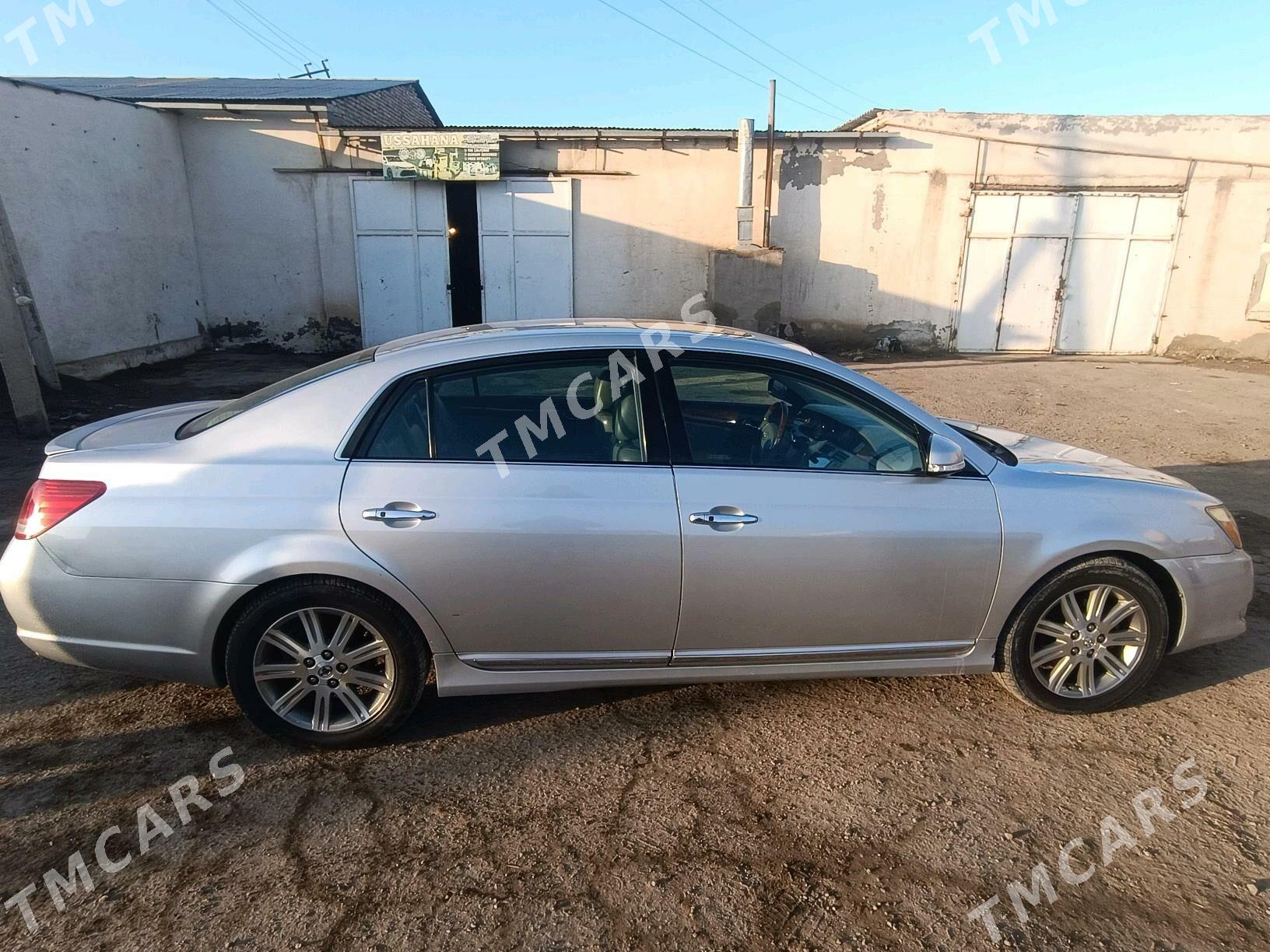 Toyota Avalon 2006 - 170 000 TMT - Векильбазар - img 4